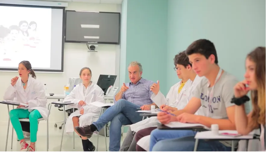 KIDS Barcelona: young person’s advisory group KIDS Barcelona: young person’s advisory group