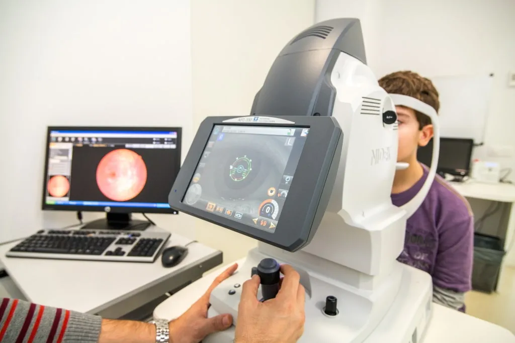 Equipamiento para exploración del ojo del Hospital Sant Joan de Déu Barcelona