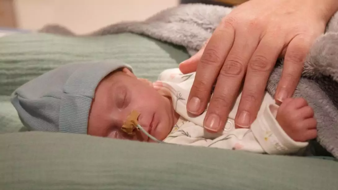 Bebè atès a l'Hospital Sant Joan de Déu