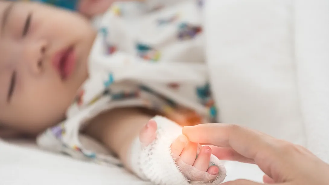 Niño lactante enfermo Niño lactante enfermo