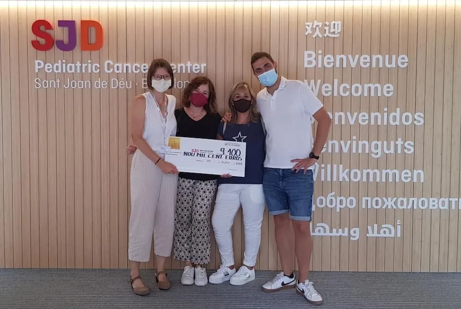 Representantes de la Colla de Geganters i Grallers de Lliça de Vall entregaron los fondos recaudados al Hospital Sant Joan de Déu Barcelona. Representantes de la Colla de Geganters i Grallers de Lliça de Vall entregaron los fondos recaudados al Hospital Sant Joan de Déu Barcelona.