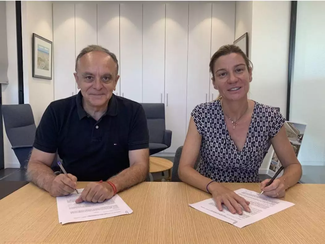 Signatura del conveni amb Fundació Àuria per a malnutrició el 2022 Signatura del conveni amb Fundació Àuria per a malnutrició el 2022