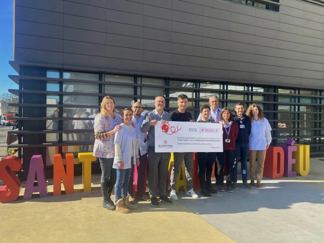Entrega de la donación de El Nacional a investigadores del Hospital Sant Joan de Déu Entrega de la donación de El Nacional a investigadores del Hospital Sant Joan de Déu