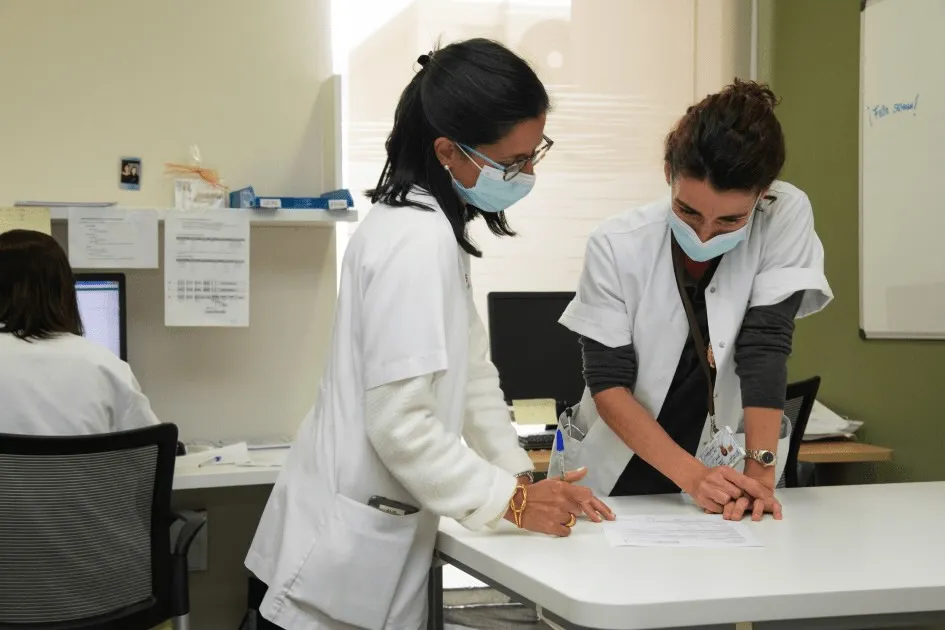 Assistentes Clíniques a l’Hospital Sant Joan de Déu Assistentes Clíniques a l’Hospital Sant Joan de Déu