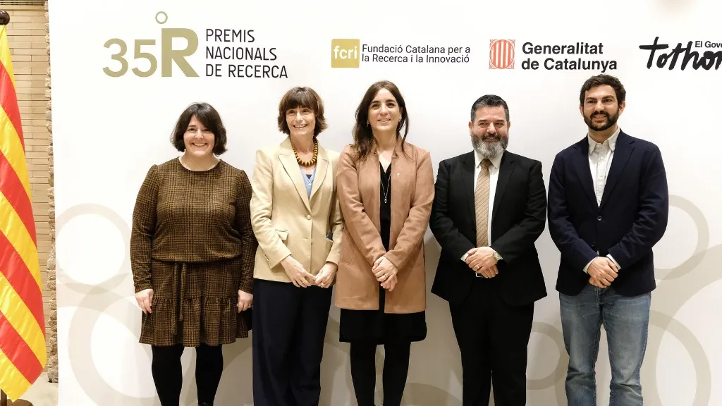 Representants d'i4kids recollint el Premi Nacional de Recerca 2024 Representants d'i4kids recollint el Premi Nacional de Recerca 2024