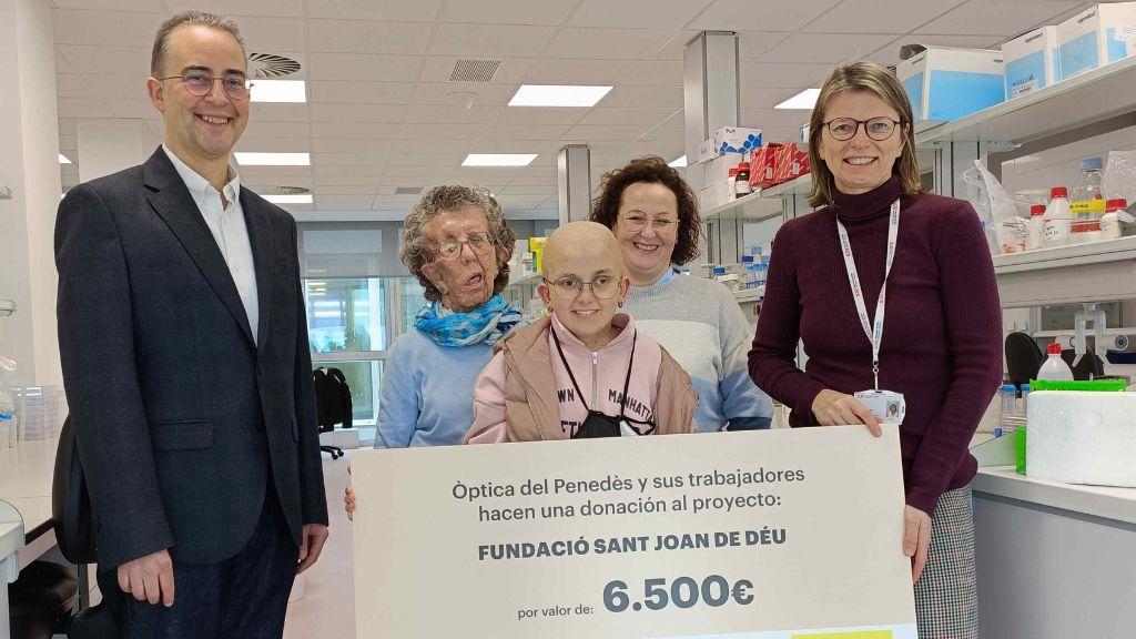 Visita d'Óptica & Audiología Universitaria al SJD Pediatric Cancer Center Barcelona Visita de Óptica & Audiología Universitaria al SJD Pediatric Cancer Center Barcelona