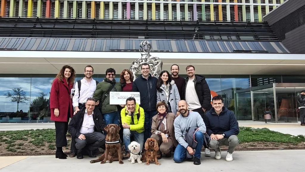 Representantes de la empresa Airport Gurus en el Hospital Sant Joan de Déu Barcelona. Representantes de la empresa Airport Gurus en el Hospital Sant Joan de Déu Barcelona.