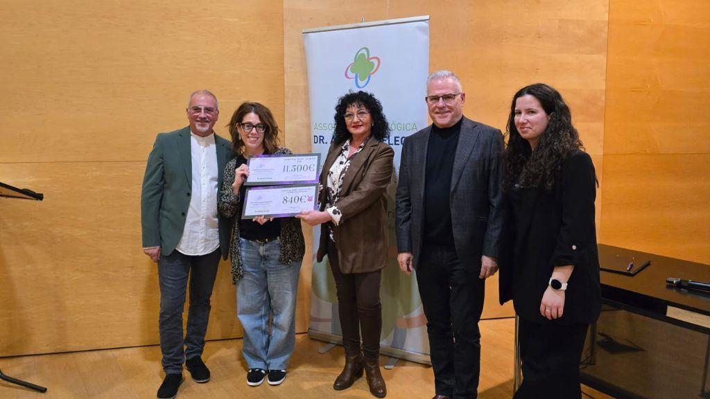 Entrega de la donació de l'Associació Oncològica Dr. Amadeu Pelegrí Entrega de la donació de l'Associació Oncològica Dr. Amadeu Pelegrí