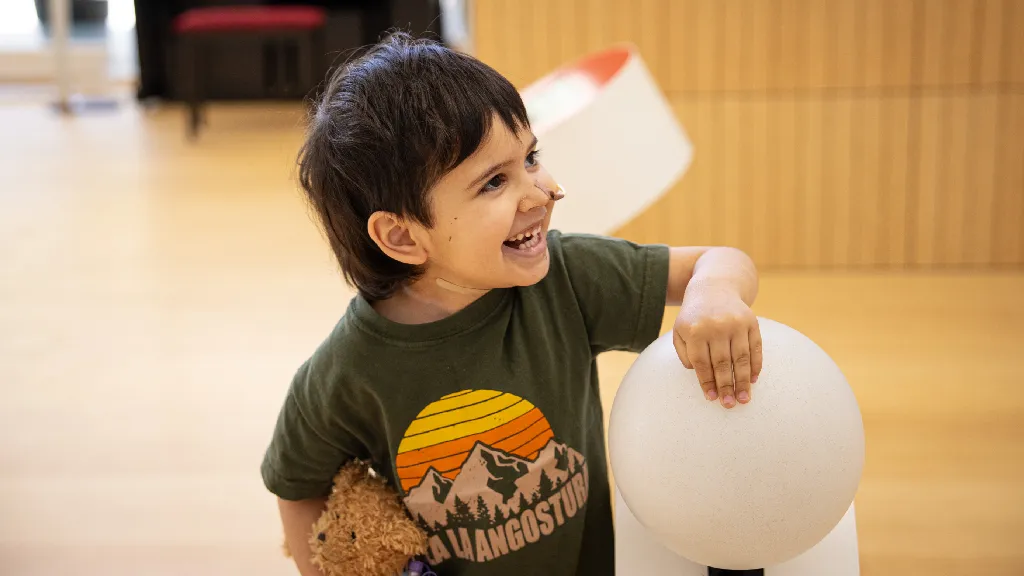 Lihuén, un niño operado de sarcoma lingual que ha conservado la lengua Lihuén, un niño operado de sarcoma lingual que ha conservado la lengua