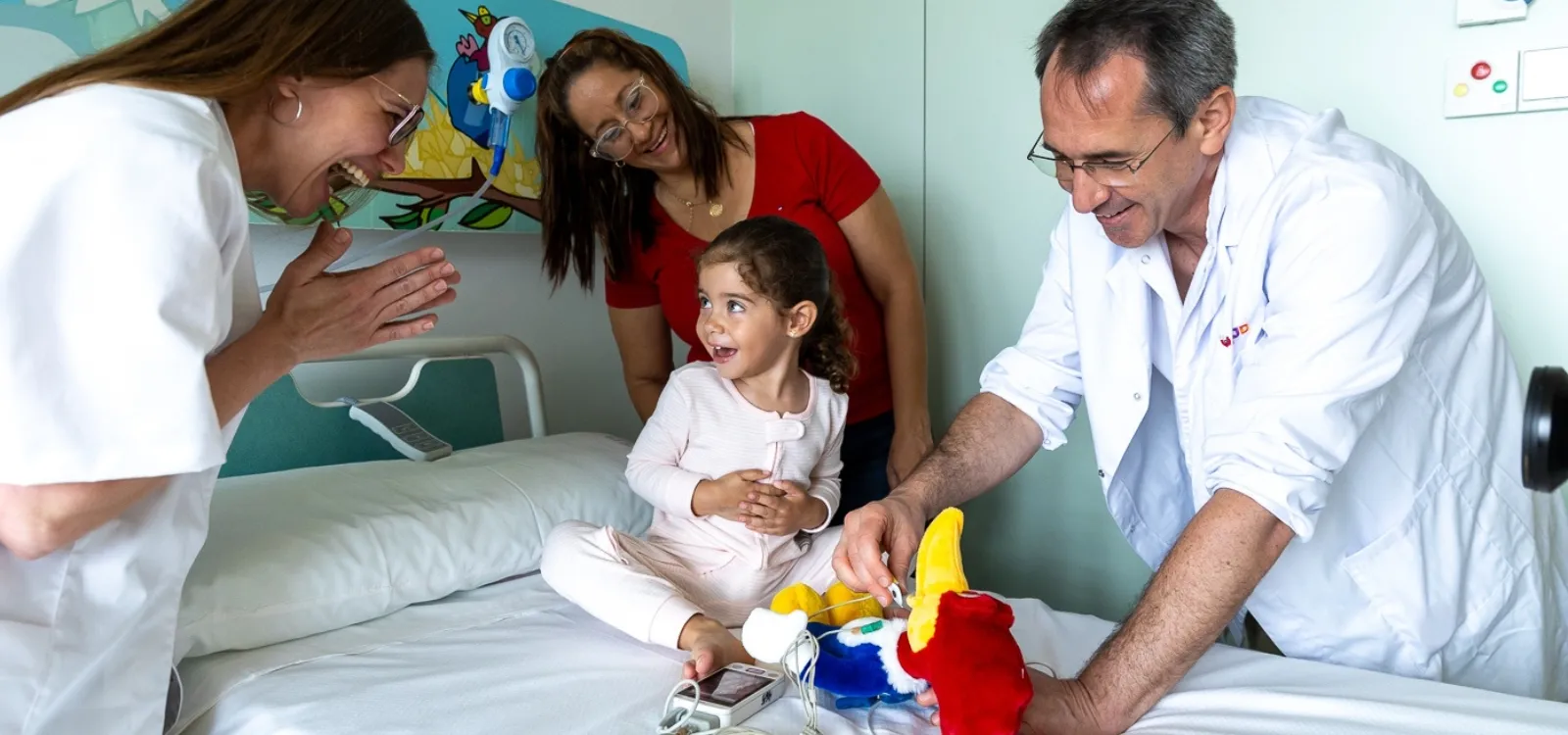 Visita de cardiologia a una paciente internacional del SJD Barcelona Children's Hospital Visita de cardiologia a una paciente internacional del SJD Barcelona Children's Hospital