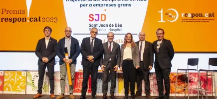 Responsables de l'Hospital Sant Joan de Déu Barcelona recollint el premi Respon Responsables de l'Hospital Sant Joan de Déu Barcelona recollint el premi Respon
