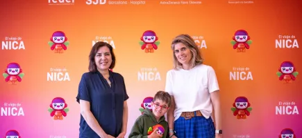 Encarna Guillén y Luisa Martínez y su hijo Mateo - Hospital Sant Joan de Déu Barcelona Encarna Guillén y Luisa Martínez y su hijo Mateo - Hospital Sant Joan de Déu Barcelona