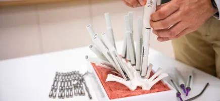 Proyecto 3D de simulación de una cirugía de escoliosis Proyecto 3D de simulación de una cirugía de escoliosis