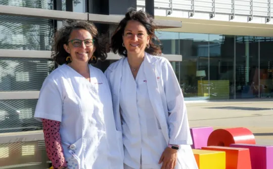 Sharon Santos y Lydia García, comadronas del Hospital Sant Joan de Déu Barcelona