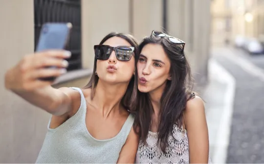 Henka: Què preocupa la generació Z?