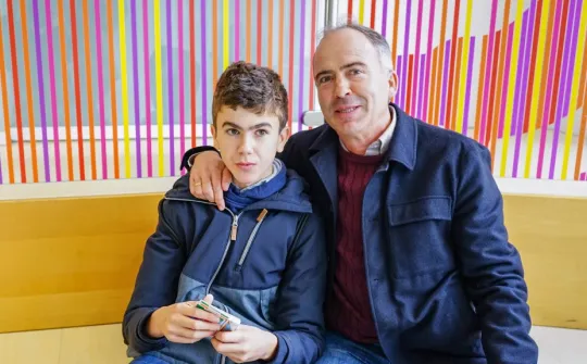 Jaime, with his father Fernando, on a visit to the the SJD Barcelona Children’s Hospital