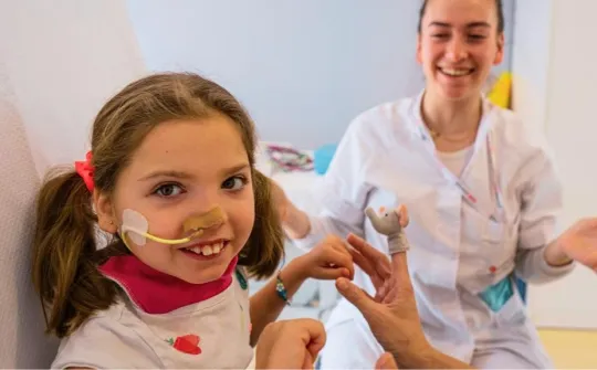 История Паолы с синдромом Ретта в центре Дом Софии госпиталя SJD Barcelona Children's Hospital