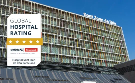 Façade of SJD Barcelona Children's Hospital with the Global Hospital Rating logo