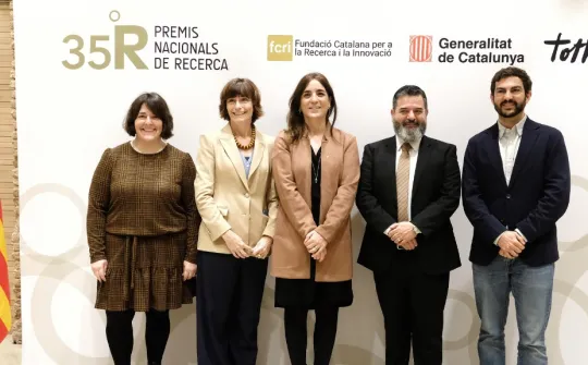 Representantes de i4kids recogiendo el Premi Nacional de Recerca 2024