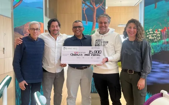Entrega de la donación de Duchenne Somriures Valents 