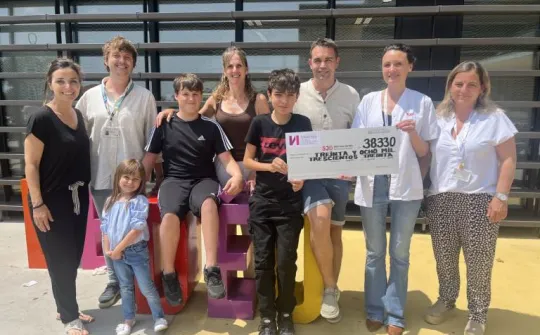 Momento de entrega de la donación de Fundación Noelia 