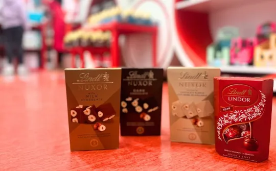 Donació de producte de Lindt el 2025 per a la Botigueta Solidària