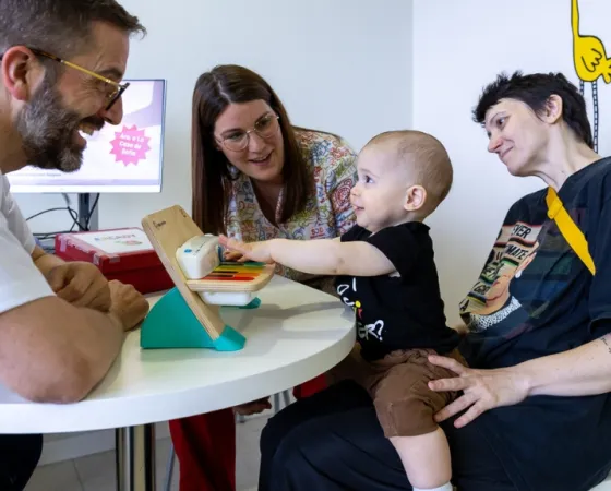 Consultation with haematology patient by Dr. Rubén Berrueco - SJD Barcelona Children's Hospital