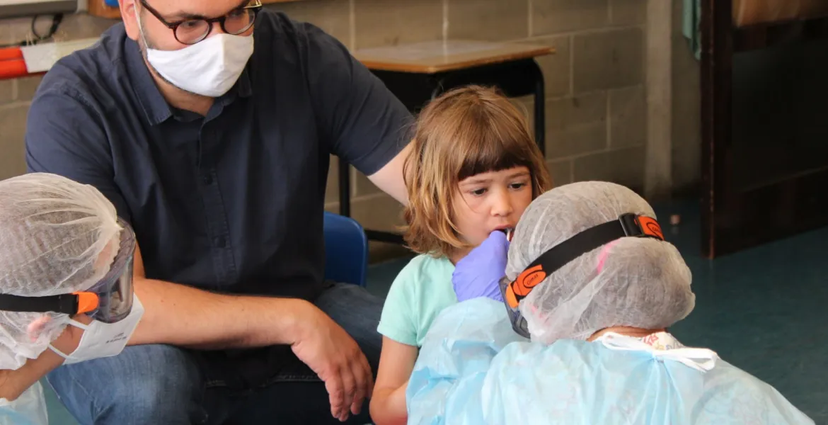 Procesado de muestras del estudio Kids Corona Procesado de muestras del estudio Kids Corona del Hospital Sant Joan de Déu