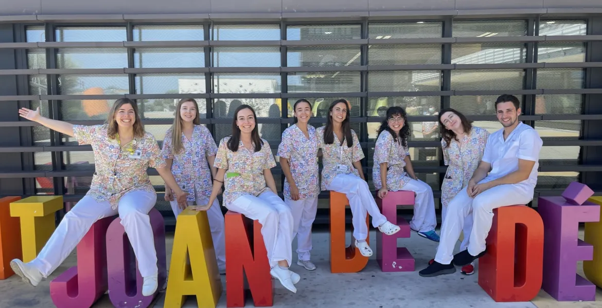 Imagen de uno de los equipos de enfermeras residentes del Hospital Sant Joan de Déu Barcelona Equipo enfermeras residentes Sant Joan de Déu