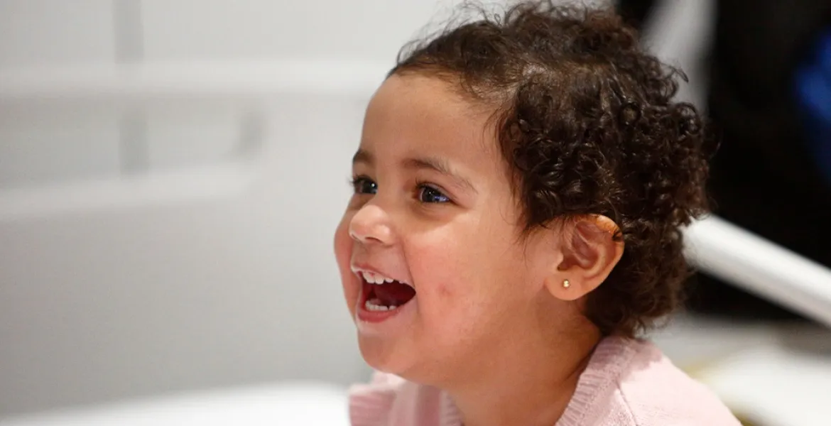 Nena petita a l'Hospital Sant Joan de Déu Barcelona Nena petita a l'Hospital Sant Joan de Déu Barcelona