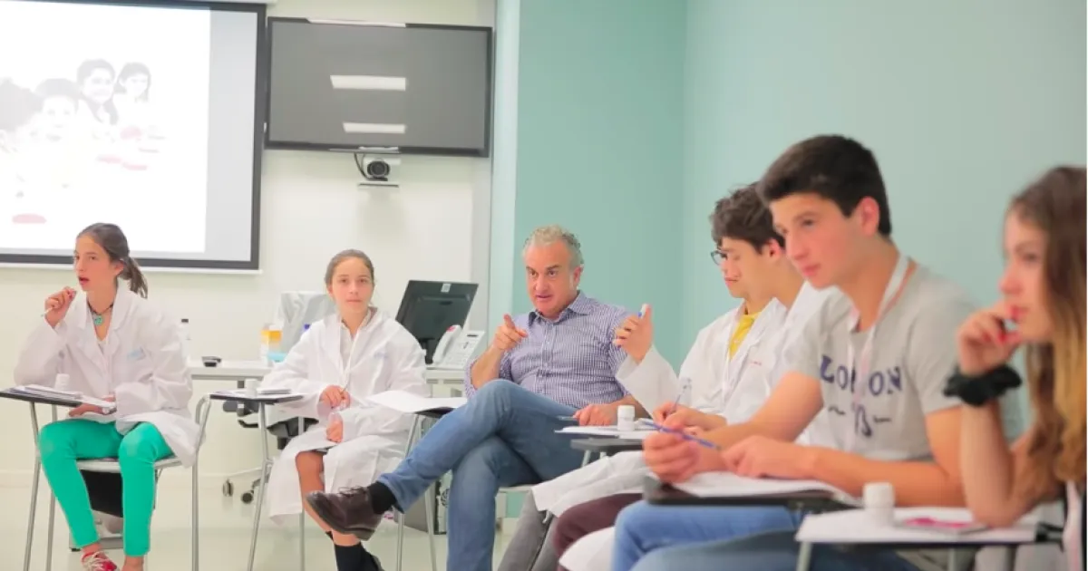 KIDS Barcelona: young person’s advisory group KIDS Barcelona: young person’s advisory group