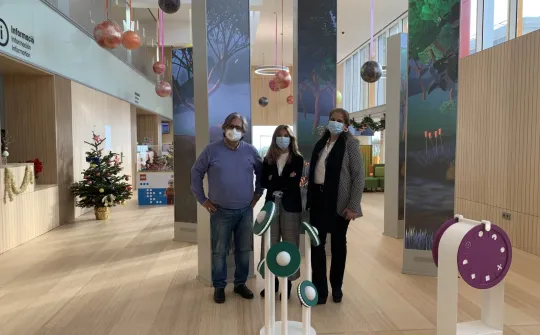 Representantes de Infancia Solidaria en el SJD Pediatric Cancer Center Barcelona