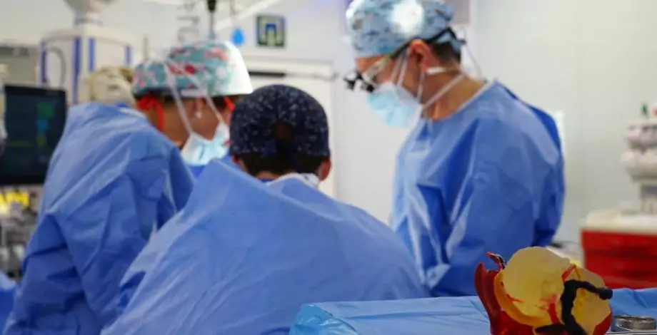 Impresión 3D durante una cirugía en quirófano en el Hospital Sant Joan de Déu