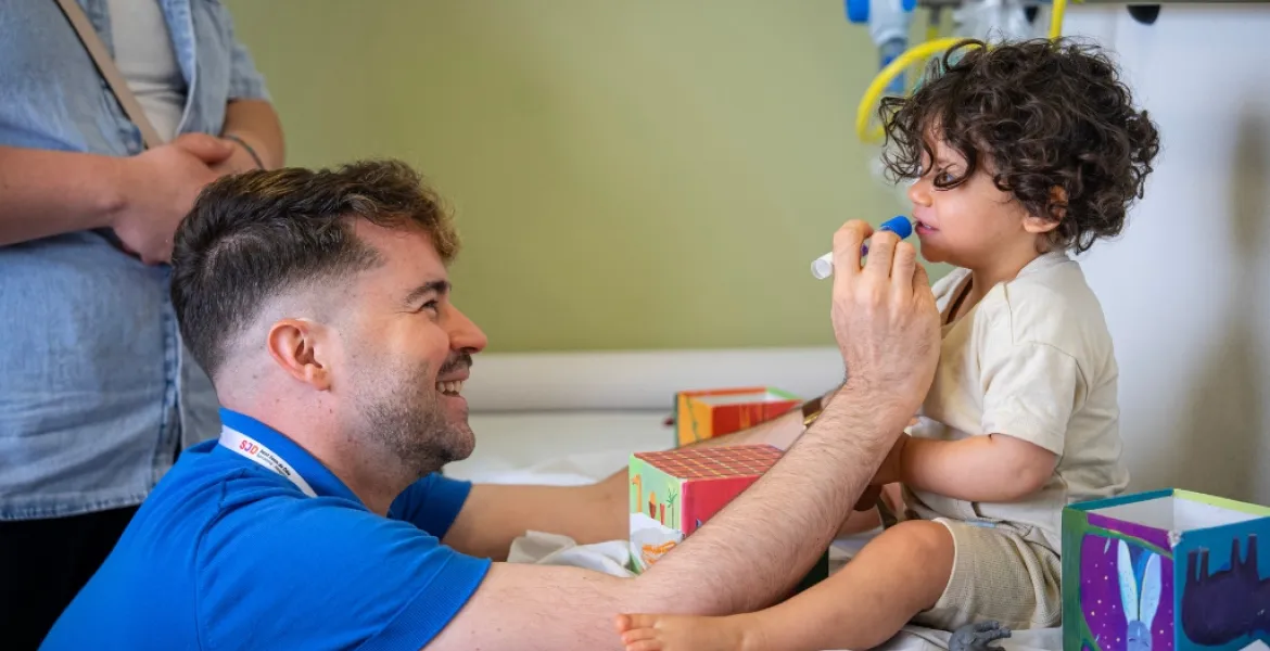 Toma de muestra en la consulta del Área de Genética de Hospital Sant Joan de Déu Barcelona
